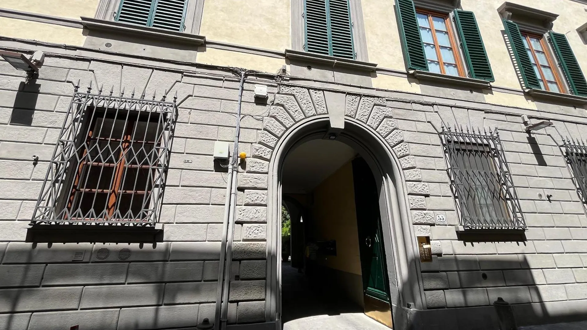 Pinti Apartment Floransa